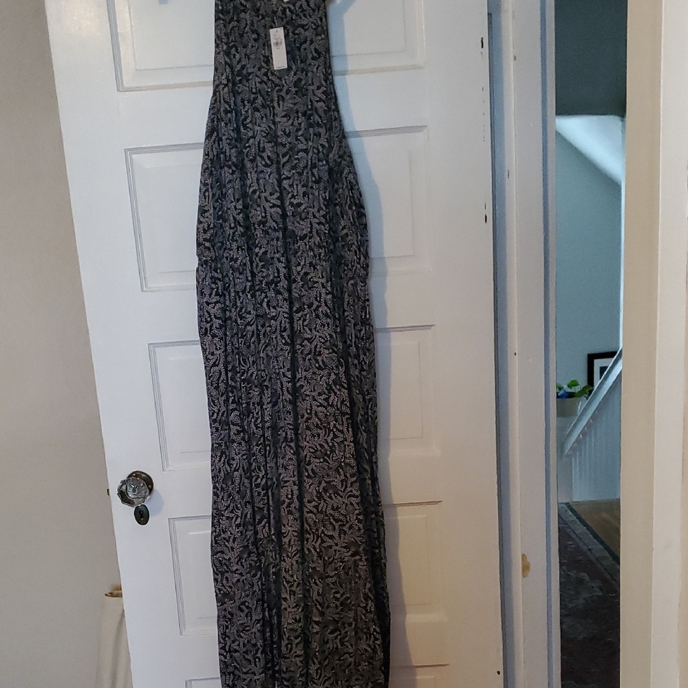 Old Navy Black and White Floral Maxi Dress